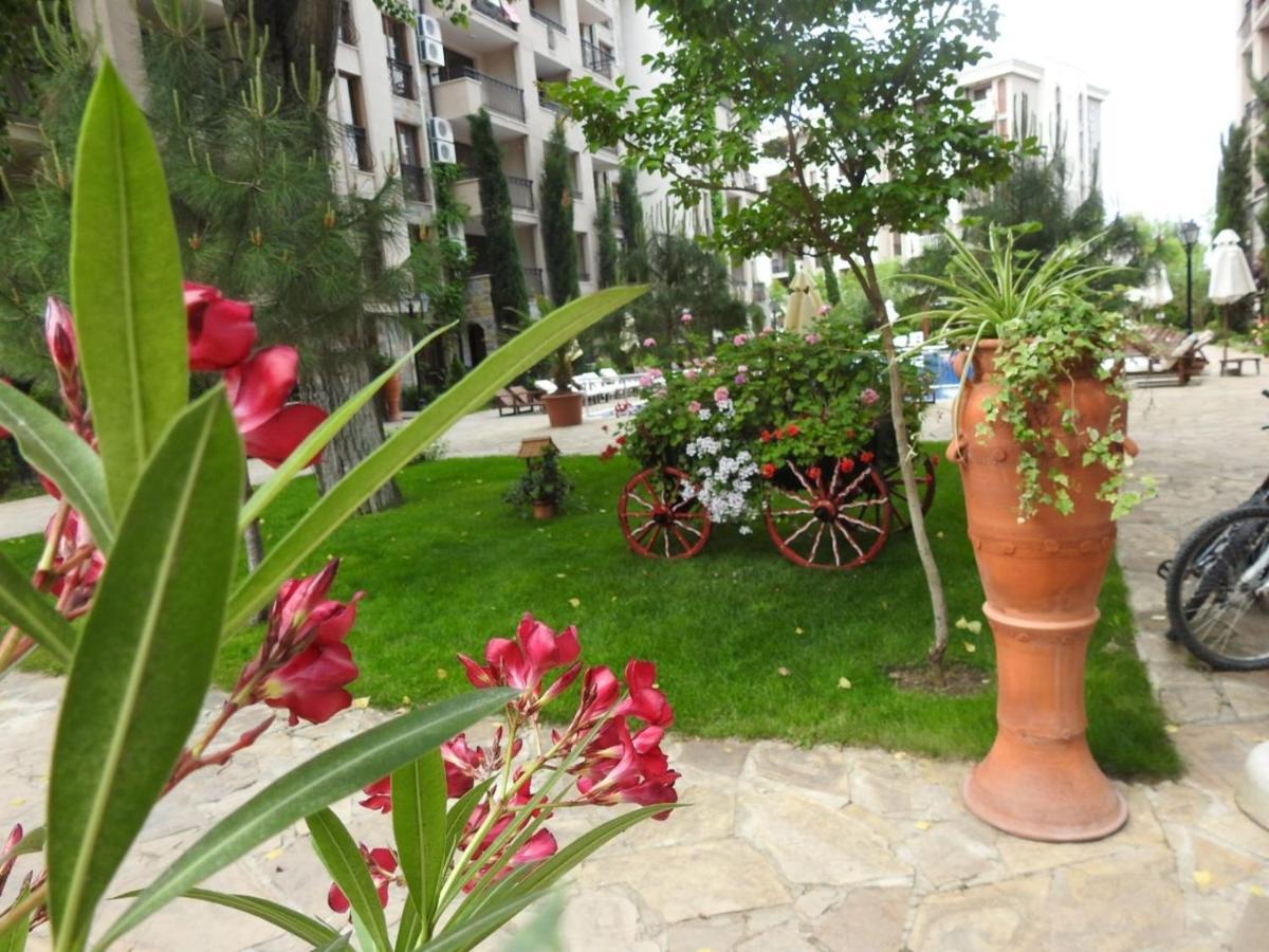 Cascadas Studio Apartment Sunny Beach Exterior photo